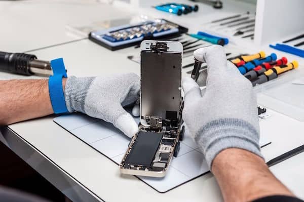 repairing phone